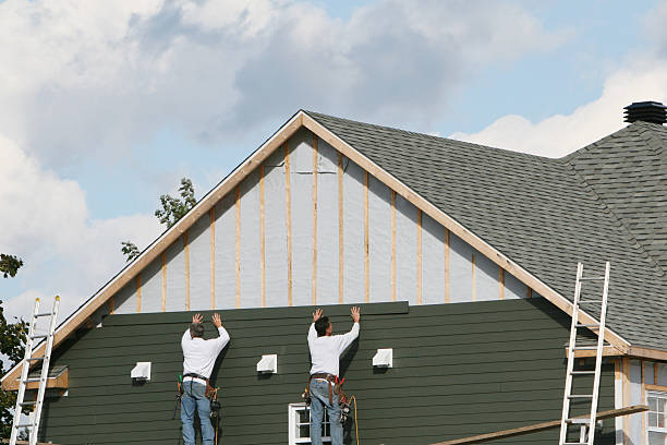 Professional Siding Contractor technician working in Saxonburg, PA